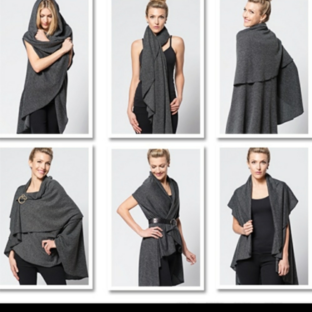 NWT Studio City Wrap